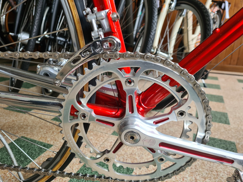 Retro race bicycles Daccordi profiled tube frame